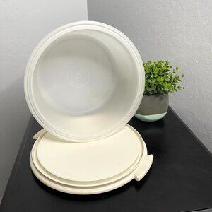 Vintage Tupperware White Cake Keeper Container with Lid 11 x 7
